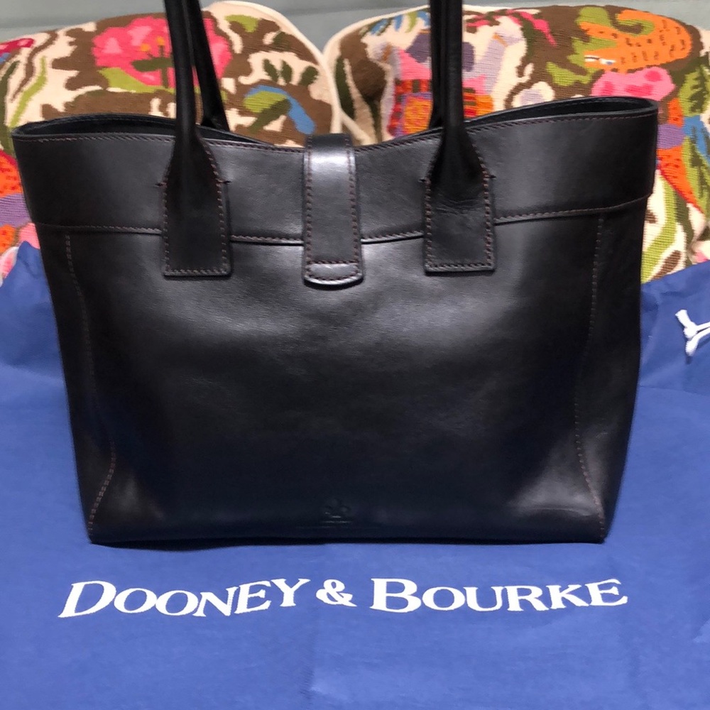 Dooney & Bourke - Picture 2 of 11